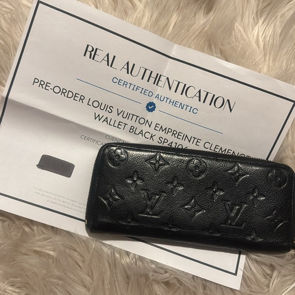 Authentic Black Empriente LV Clemence Wallet - Picture 6 of 14